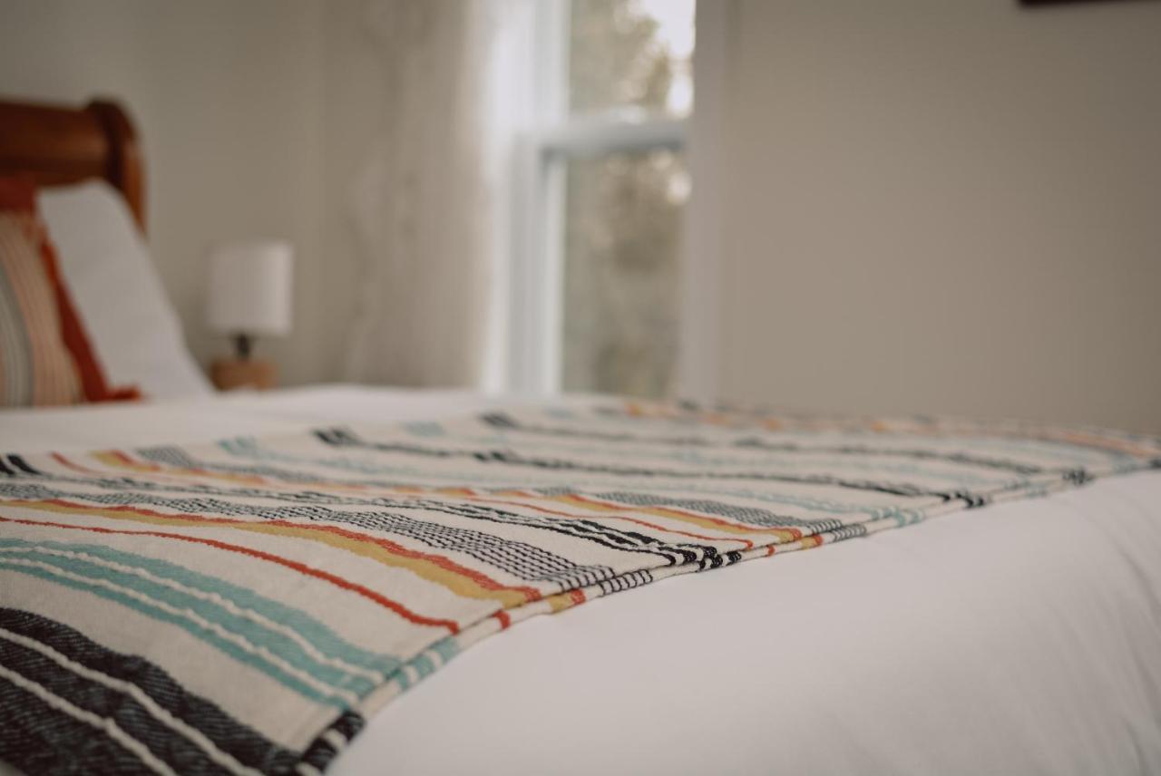 Hill Road Manor Bed & Breakfast Гранд Фолс - Уиндзор Екстериор снимка