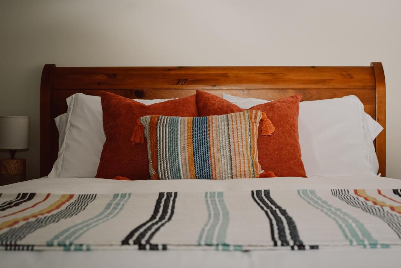 Hill Road Manor Bed & Breakfast Гранд Фолс - Уиндзор Екстериор снимка