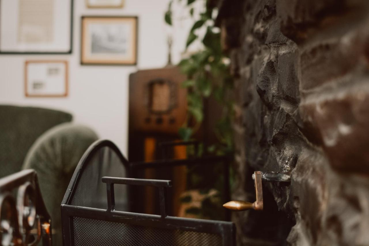 Hill Road Manor Bed & Breakfast Гранд Фолс - Уиндзор Екстериор снимка